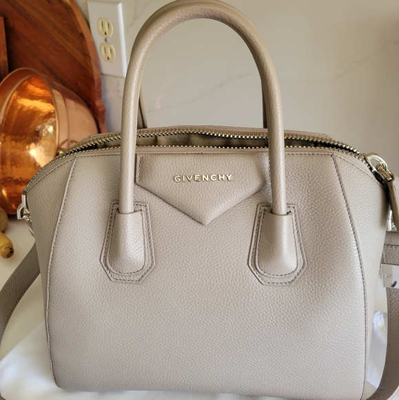 Givenchy Antigona Small Handbag - Picture 2 of 16